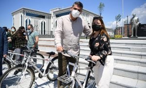 KOCAMAN BASARILI OGRENCILERE BISIKLET DAGITTI 7