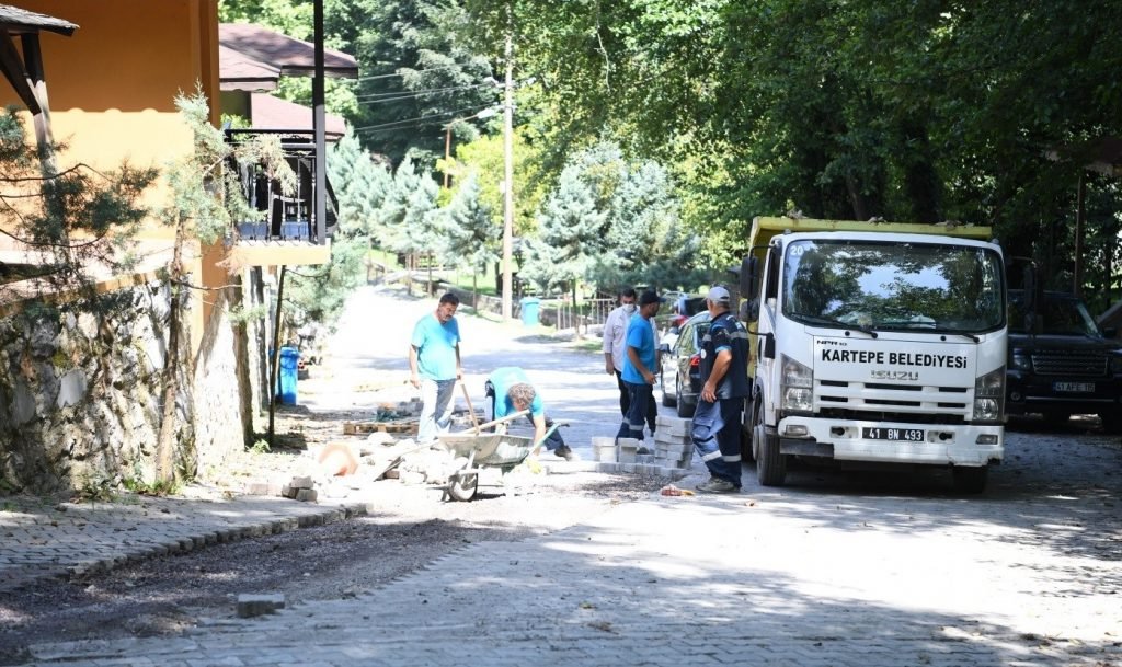 KARTEPEDE YATIRIMLAR DURMUYOR 18