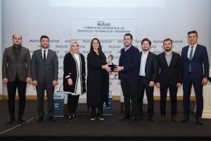 1645622582 GENCMUS AD4