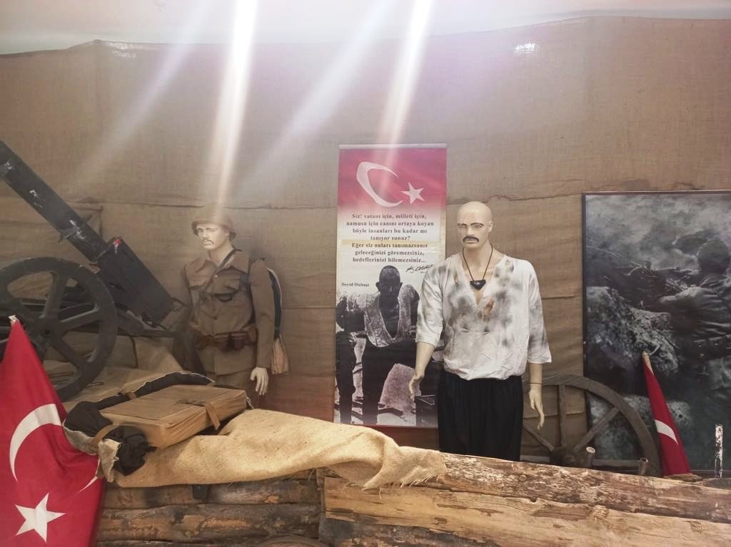 KARTEPEDE 18 MART CANAKKALE SERGISINI BINLERCE KISI ZIYARET ETTI 7