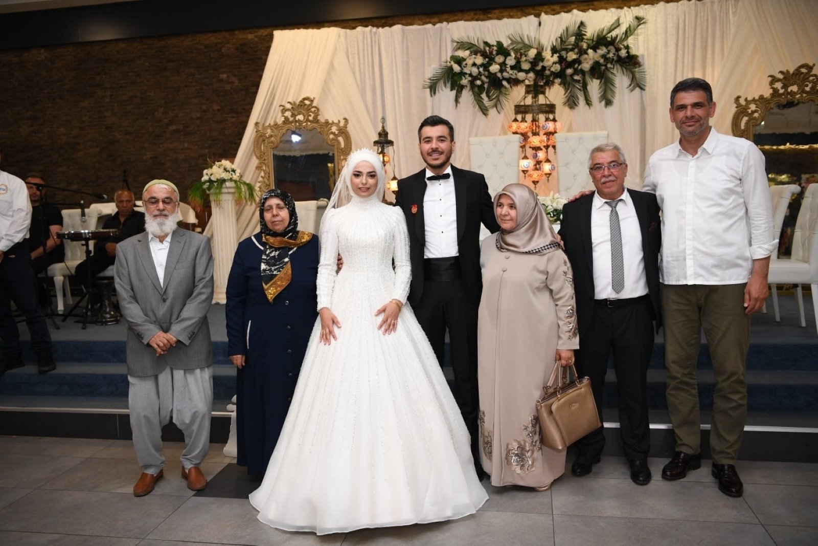 AHMETC4B0LEGC39CLSC39CMDC39CNYAEVC4B0NGC4B0RDC4B028229