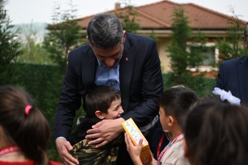 KOCAMAN BASARILI FOLKLORCULERI MISAFIR ETTI 2