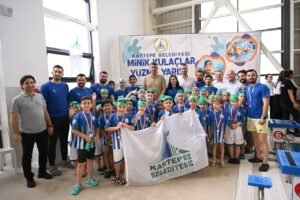 KARTEPEDE 245 MINIK YUZUCU MUCADELE ETTI 1