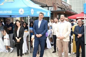 KARTEPEDE ACILAN PICTOR SERGISI HAYRAN BIRAKTI 3