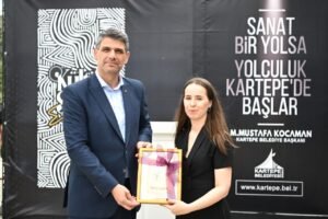 KARTEPEDE ACILAN PICTOR SERGISI HAYRAN BIRAKTI 6