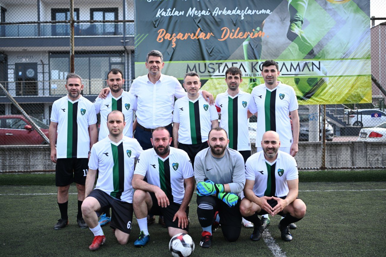 KARTEPEDE BIRIMLER ARASI FUTBOL TURNUVASI BASLADI 4
