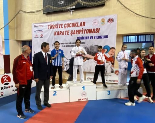 KARTEPELI ASLI BERA KURT TURKIYE IKINCISI OLDU