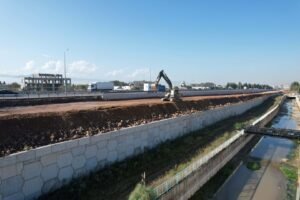 Kocaeli Stadyumu yolunda trafik duzenlemesi 1