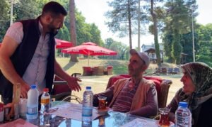 UC YIL SONRA EVINDEN CIKTI 1