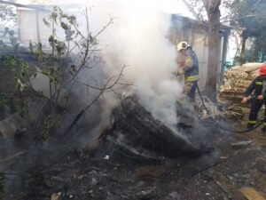 Yangindan kurtarildi suyla sogutuldu dogaya salindi 4