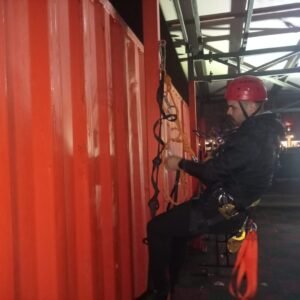 Afet gonulluleri Buyuksehir Itfaiyesi ile tecrubeleniyor 3