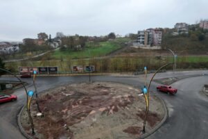 Basiskeledeki yeni kavsakla trafige duzen geldi 1