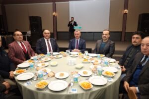 Baskan Buyukakin Gaziantepin kurtulus yil donumu programina katildi 3