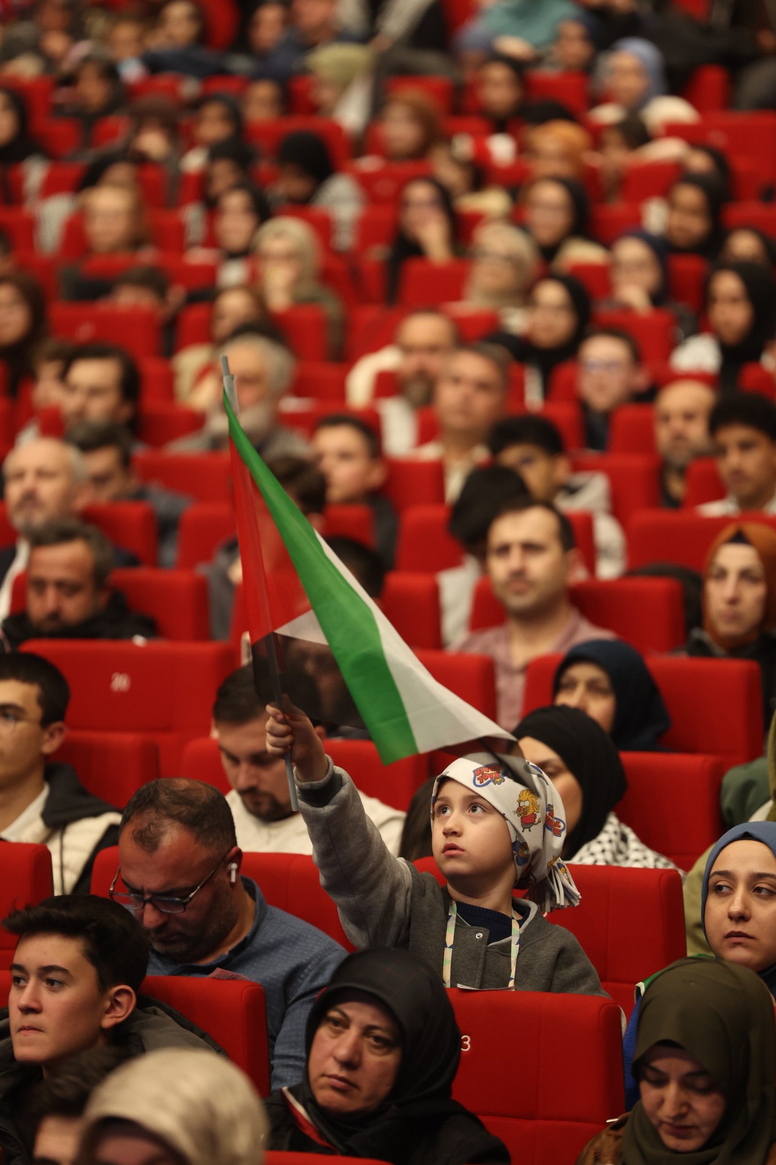 Buyukakin Biz kenetlendigimizde zalimlerin yapabilecegi bir sey kalmayacak 4