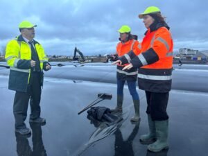 Dip camuru temizligine uluslararasi basindan ilgi 8