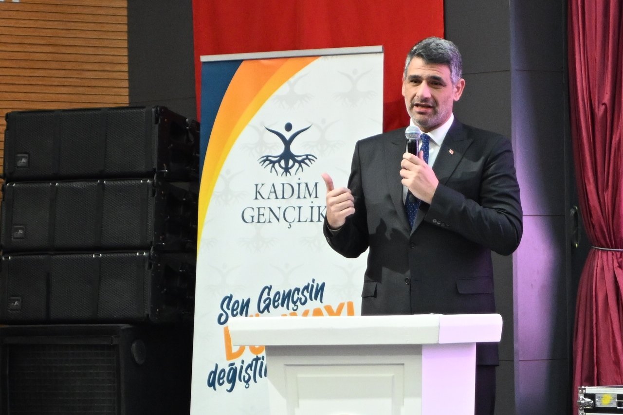 KARTEPEDE MILLI SAIR MEHMET AKIF ERSOY GUNU 2