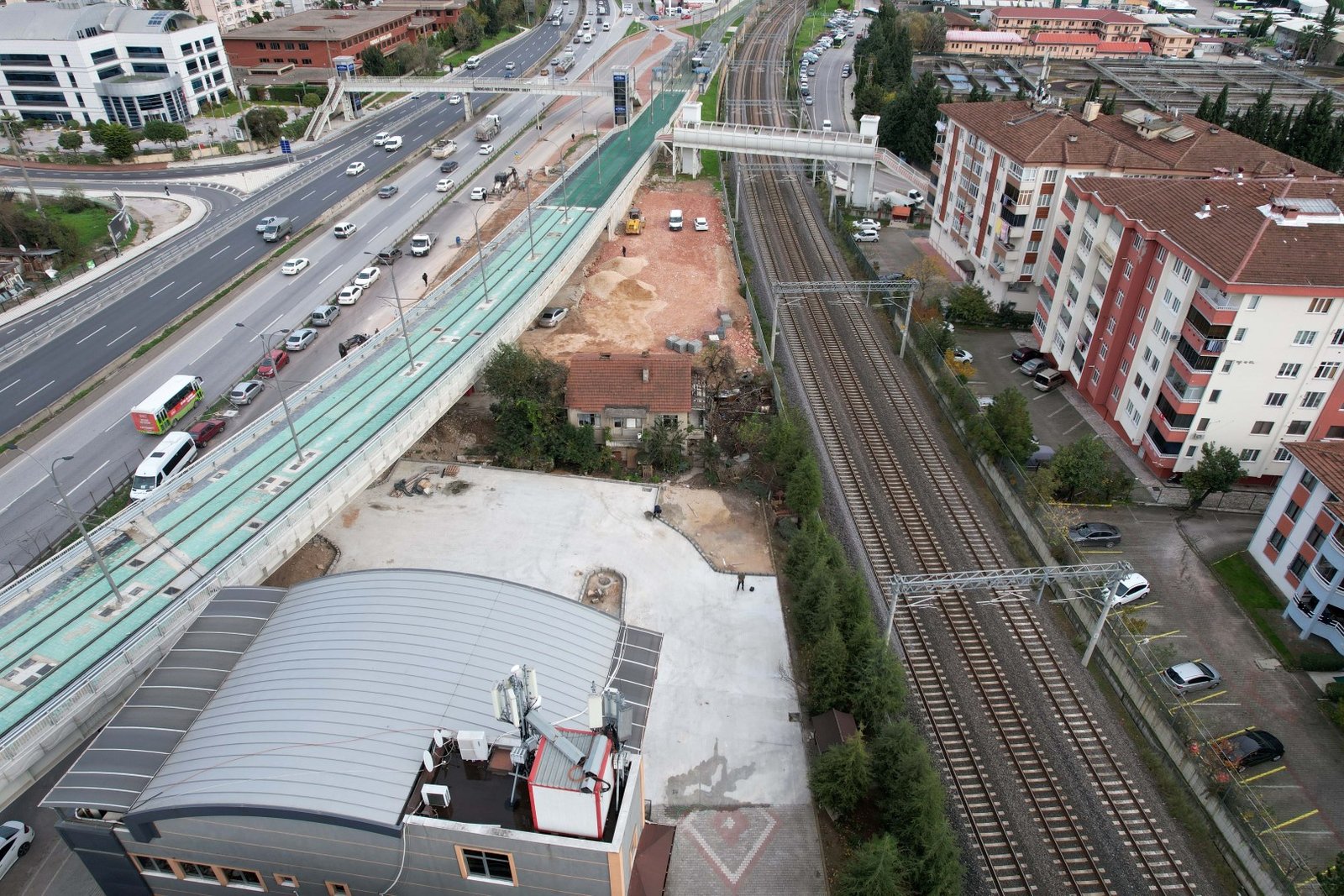 Tramvay hatti duragina 78 araclik otopark 3