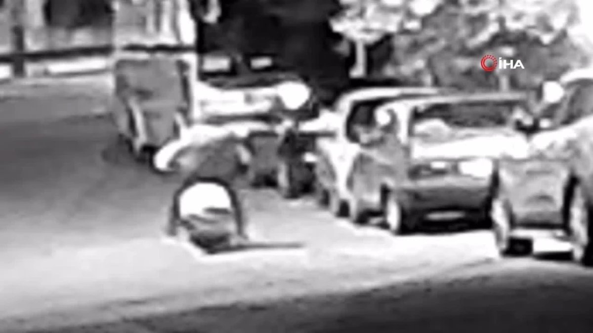 kocaelide motosikletli saldirganlarin binayi kursunlama ani kamerada 0 CNt2JzB3